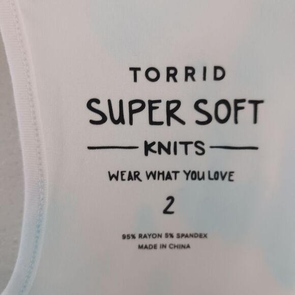 Torrid Super Soft Light Blue Tie-Dye Happy Hour Tank size 2X - Picture 4 of 5